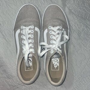 Never worn! Women’s shoes size 8